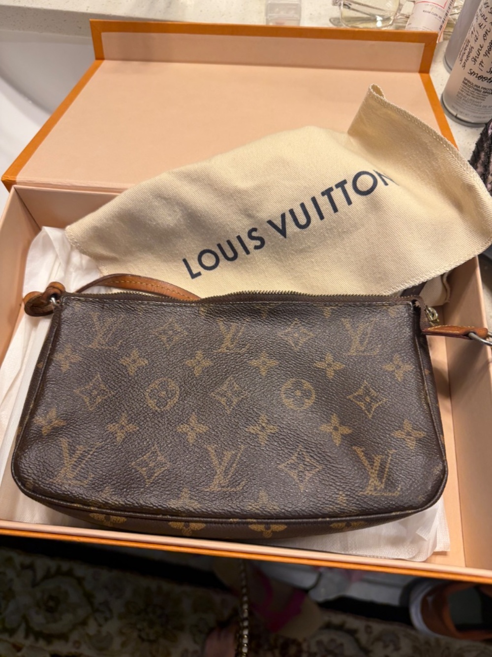 Authentic Louis Vuitton Pochette – Monogram – Very Good  Pre-Owned Condition - Picture 2 of 13